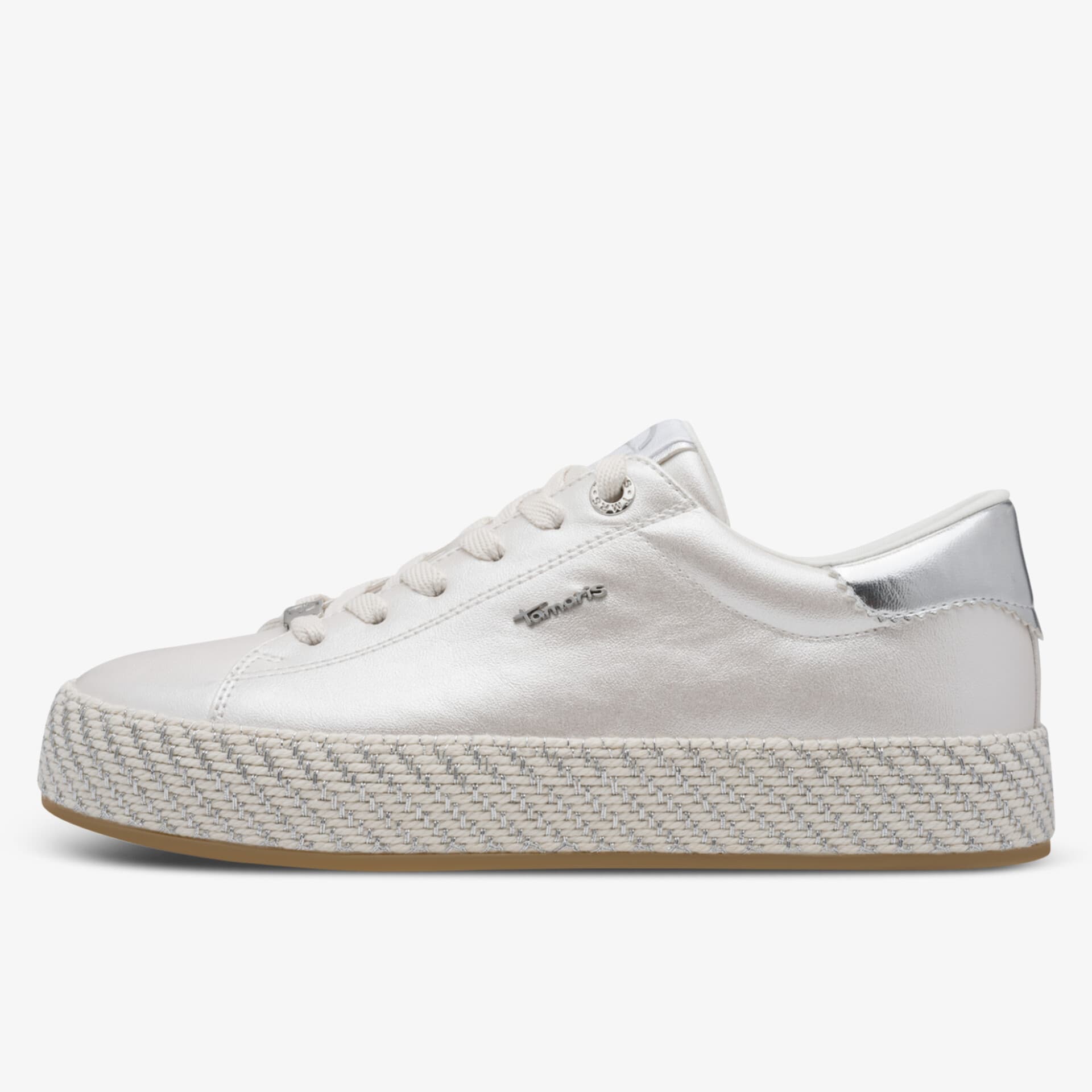 Weiße Sneakers mit robustem Sohlendesign und stilvollen Details.